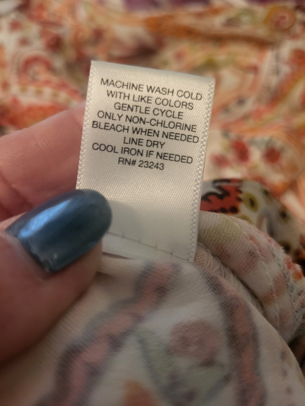 New York & Company White Paisley Halter Style Top and Pants Set. - Picture 14 of 14